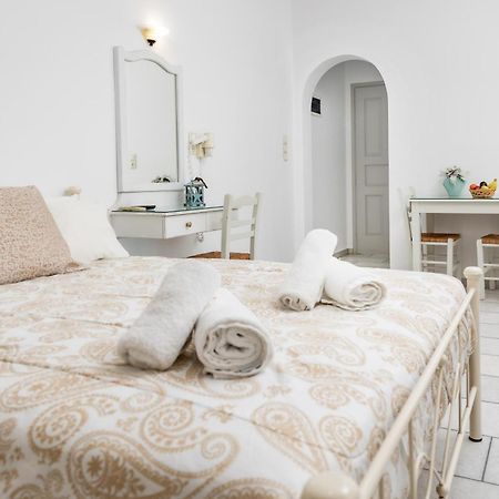 Depis Studios & Apartments Naxos City Екстер'єр фото