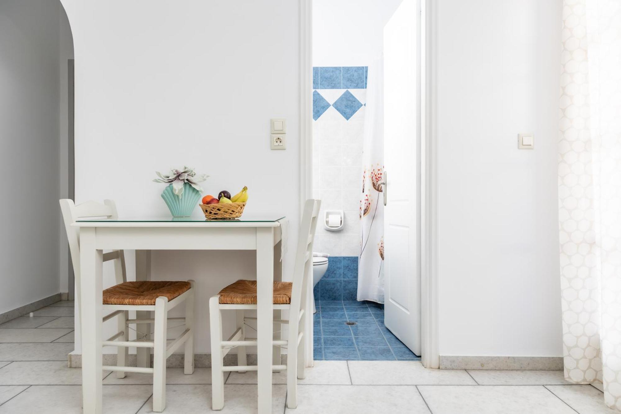 Depis Studios & Apartments Naxos City Екстер'єр фото