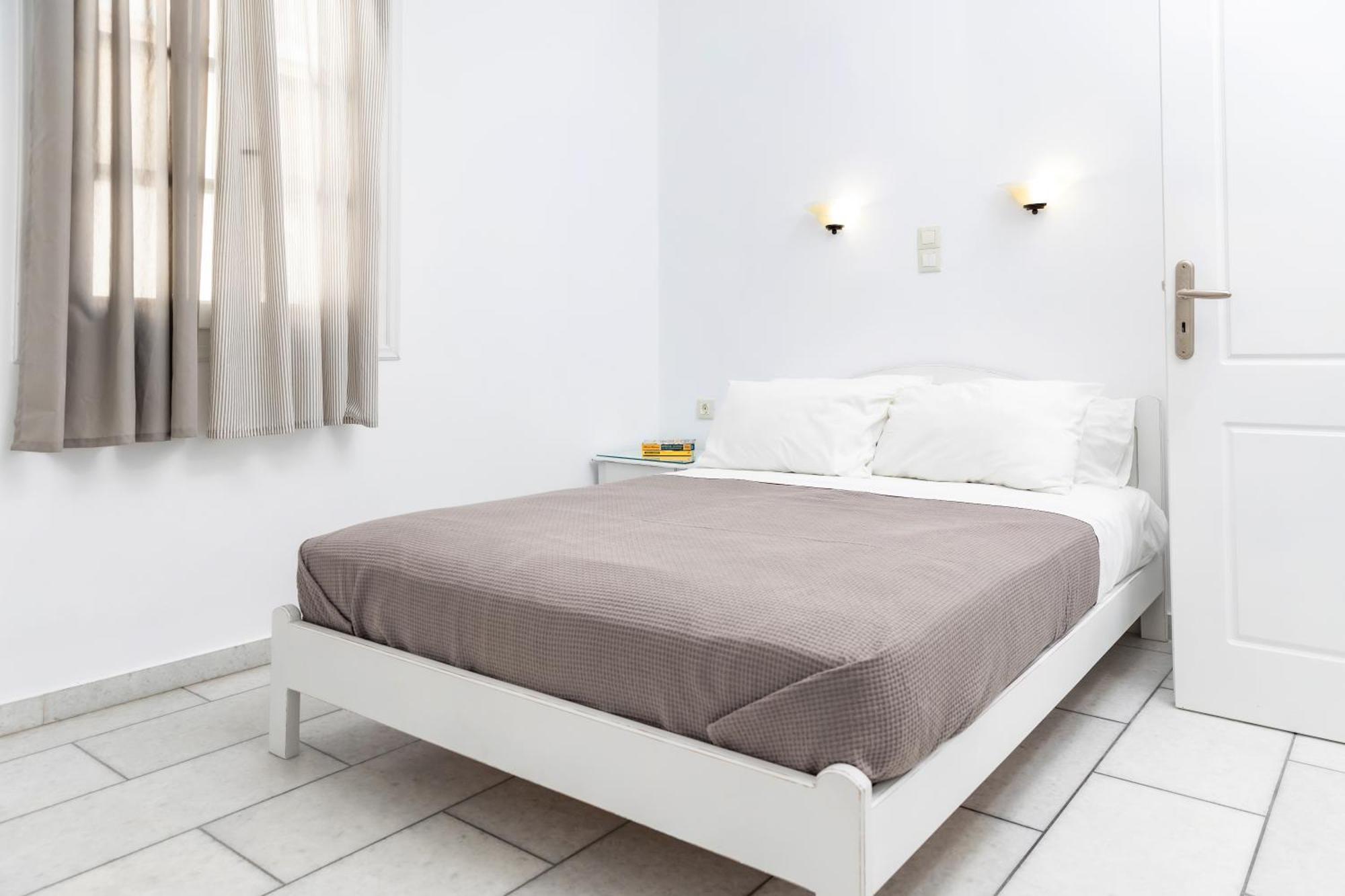Depis Studios & Apartments Naxos City Екстер'єр фото