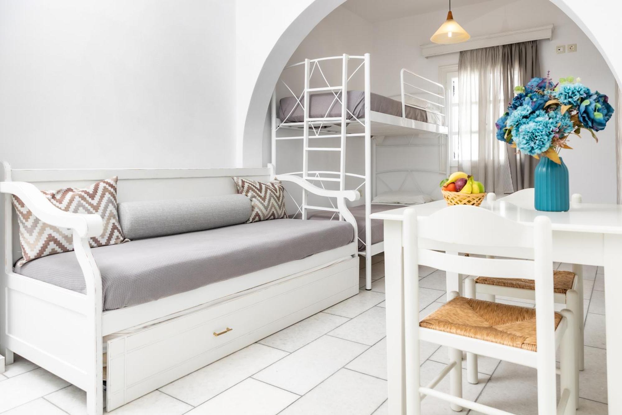 Depis Studios & Apartments Naxos City Екстер'єр фото