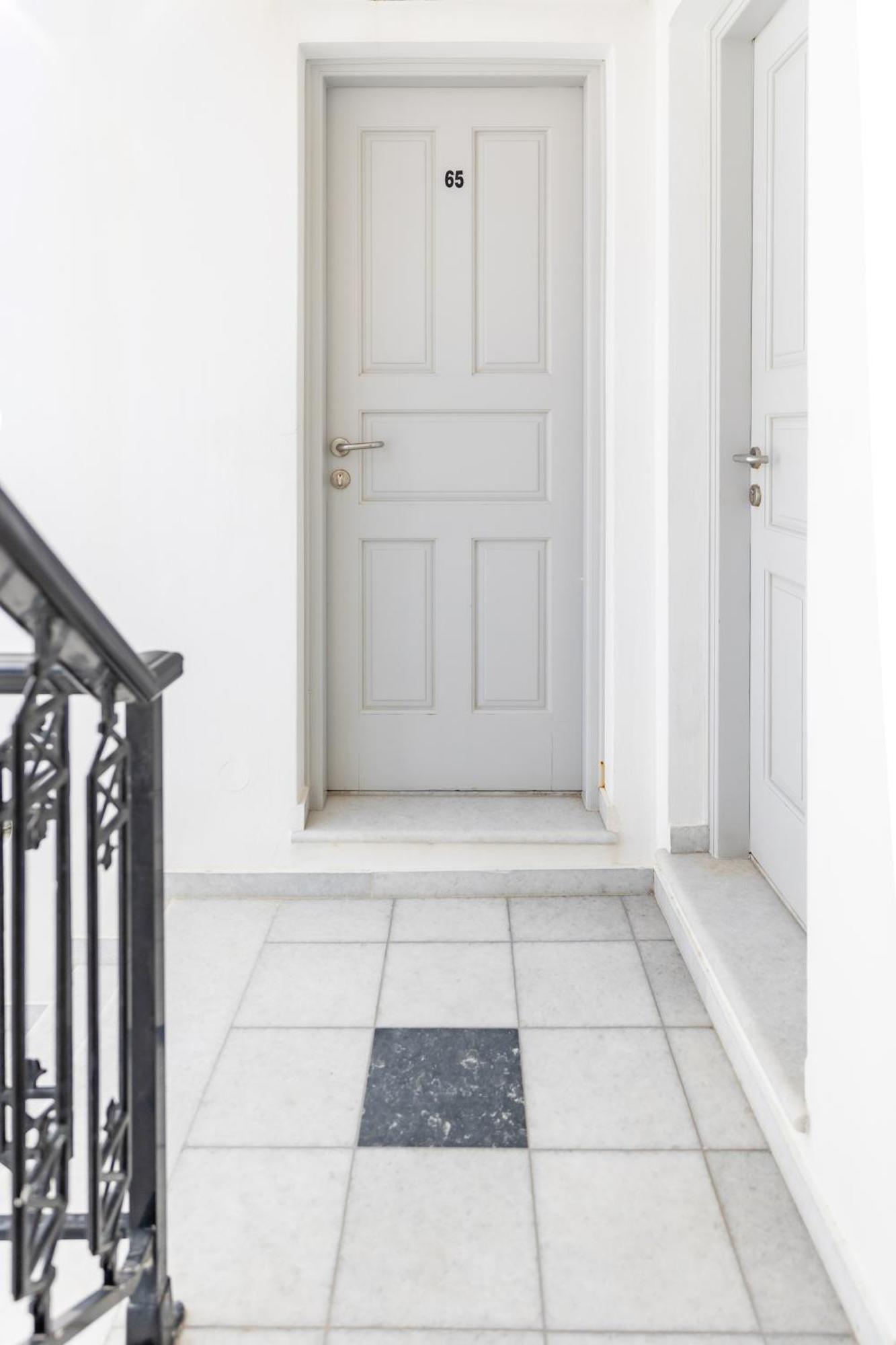 Depis Studios & Apartments Naxos City Екстер'єр фото