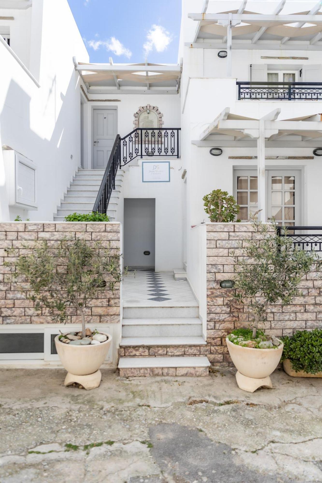 Depis Studios & Apartments Naxos City Екстер'єр фото
