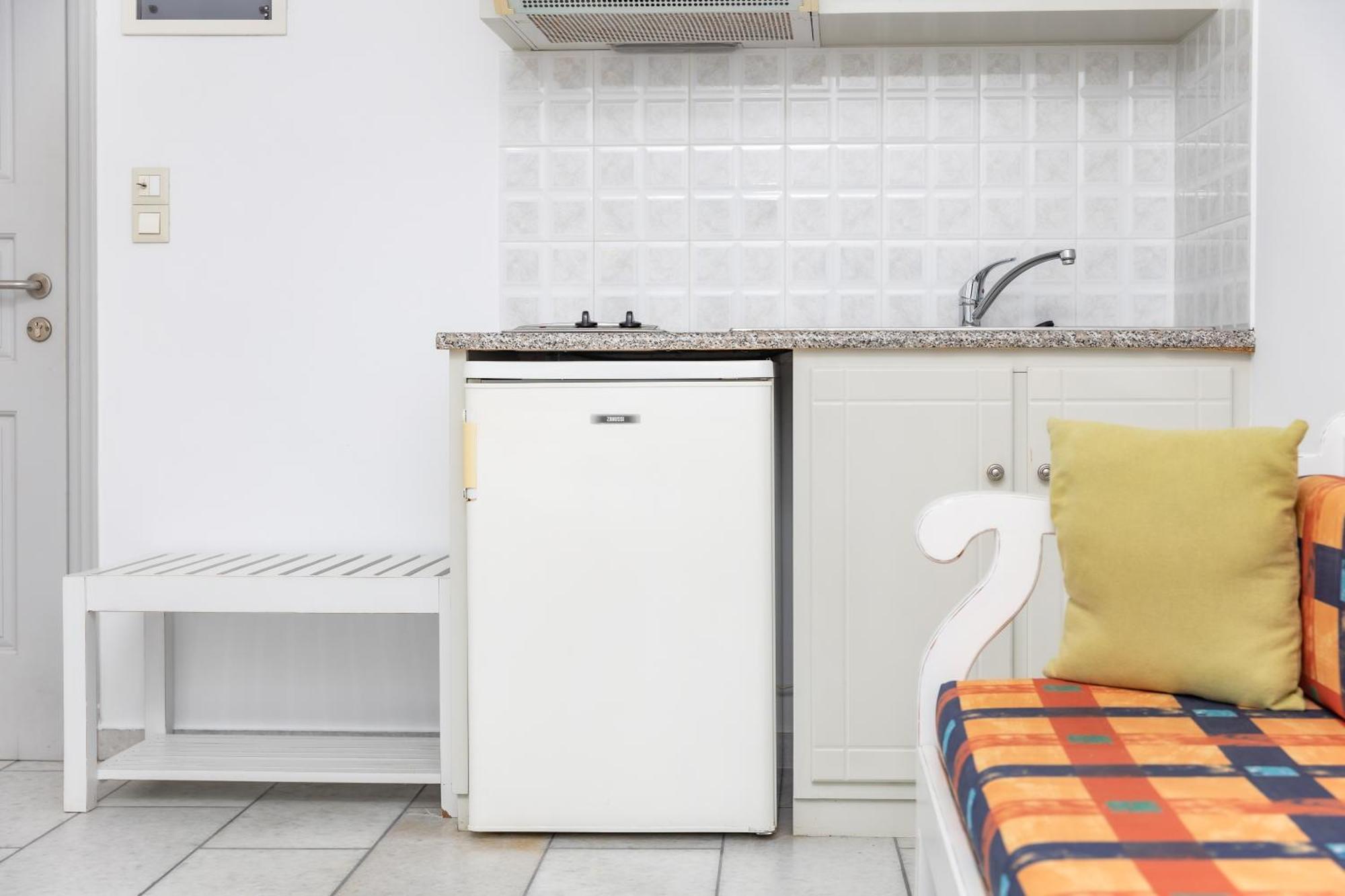 Depis Studios & Apartments Naxos City Екстер'єр фото