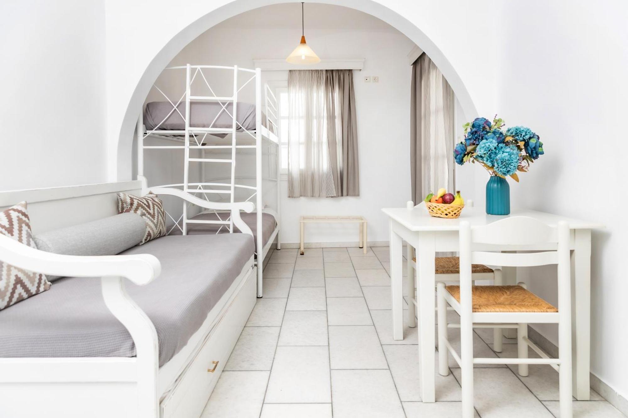 Depis Studios & Apartments Naxos City Екстер'єр фото